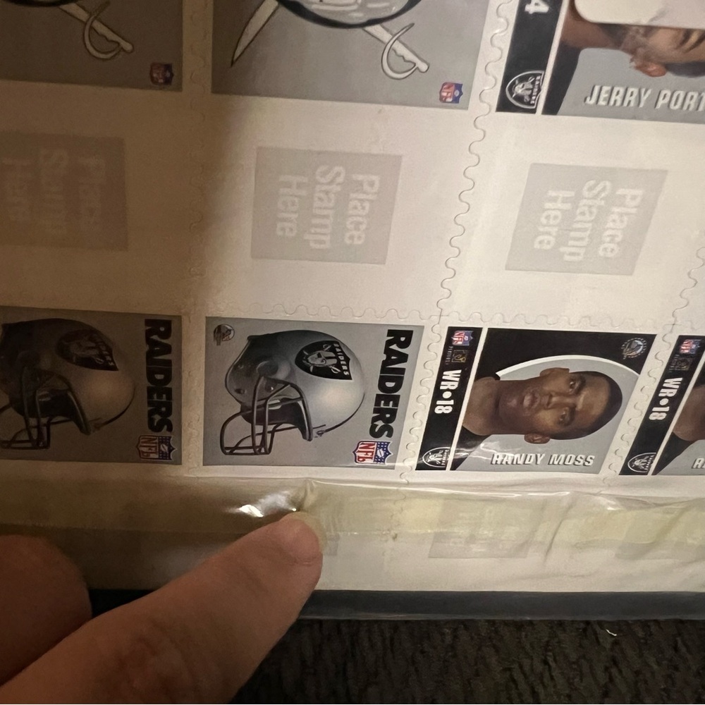 Vintage NFL Oakland Raiders 2006 The Merrick Mint Team Stamps - Picture 5 of 6